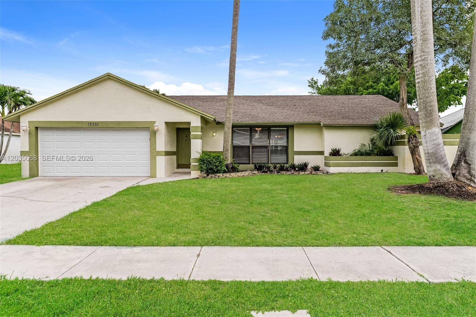 12351 Gingerwood LnWellington - picture