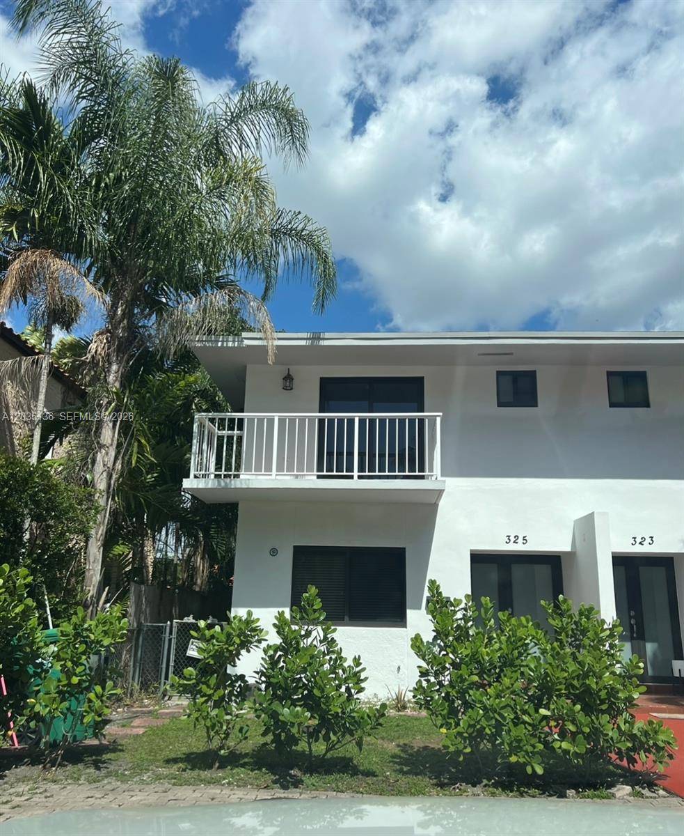 325 MENORES AVECoral Gables - picture