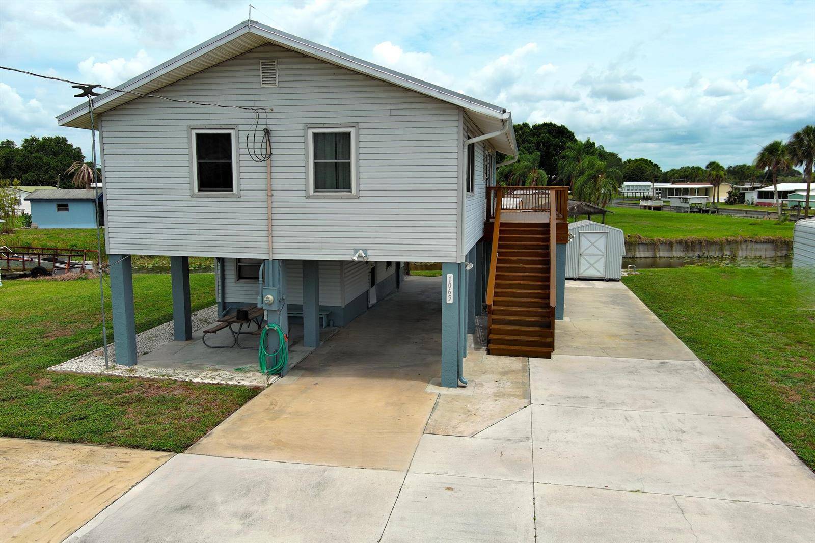 1065 PeachOkeechobee - picture