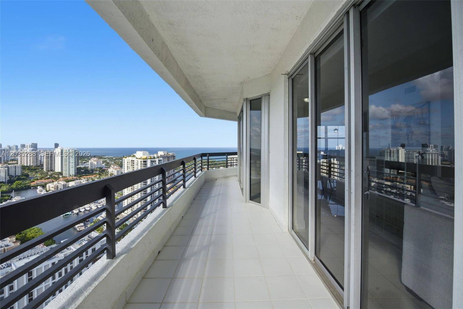 3500 Mystic Pointe DrAventura - Condo/Co-Op/Seasonal,Condo condo unit PH5 - picture