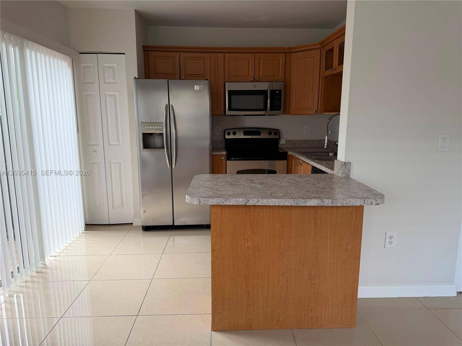 3673 SW 5th StMiami - picture