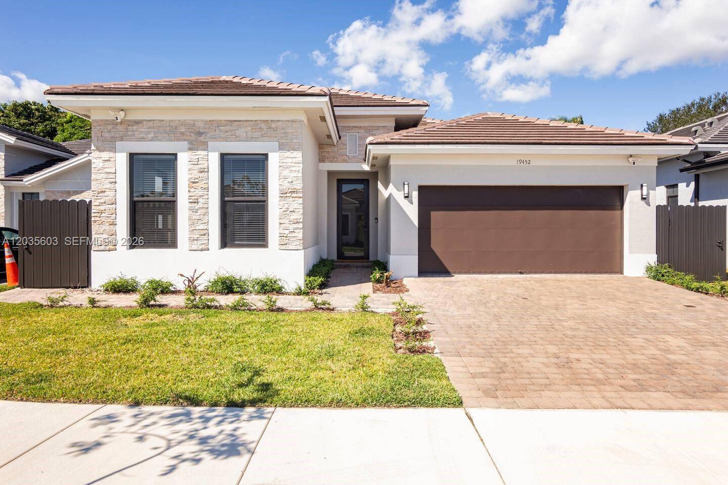 19452 SW 124th CtMiami - picture