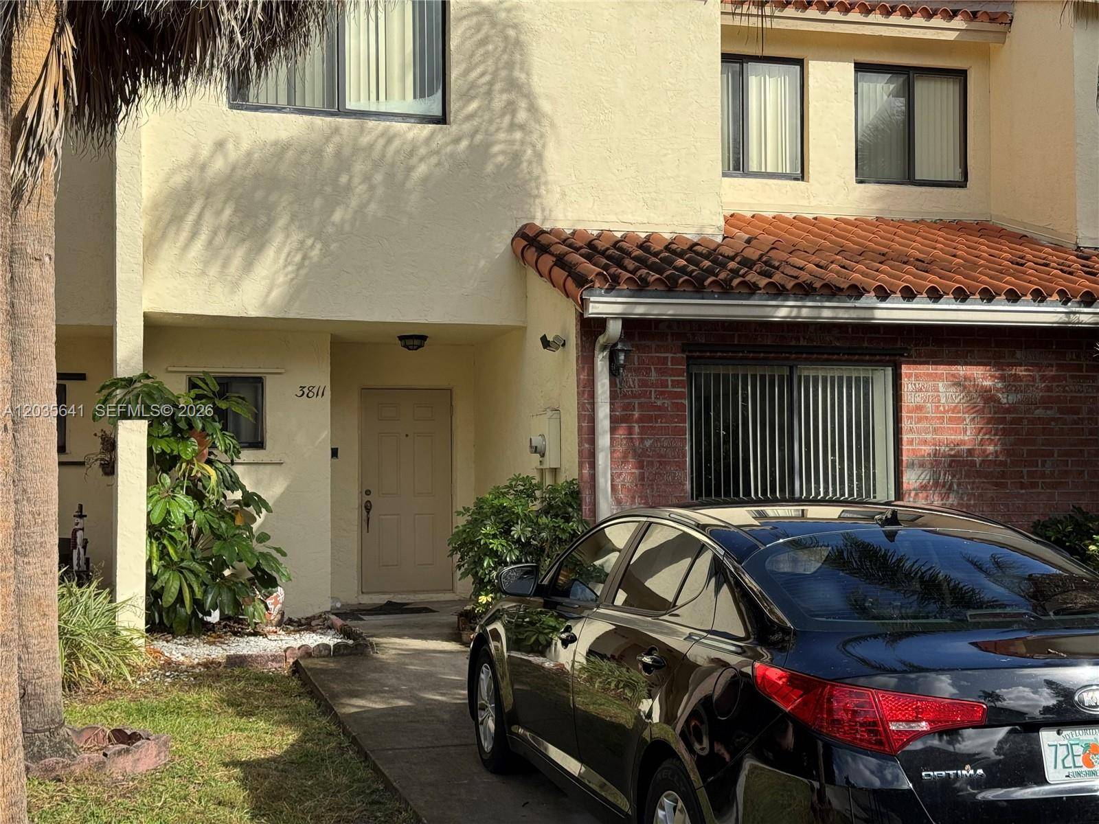 3811 Simms StHollywood - picture