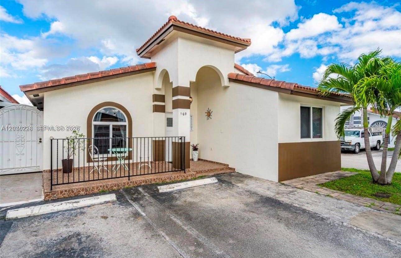 7001 W 35th AveHialeah - Townhouse/Villa-Annual,Townhouse condo unit 169 - picture