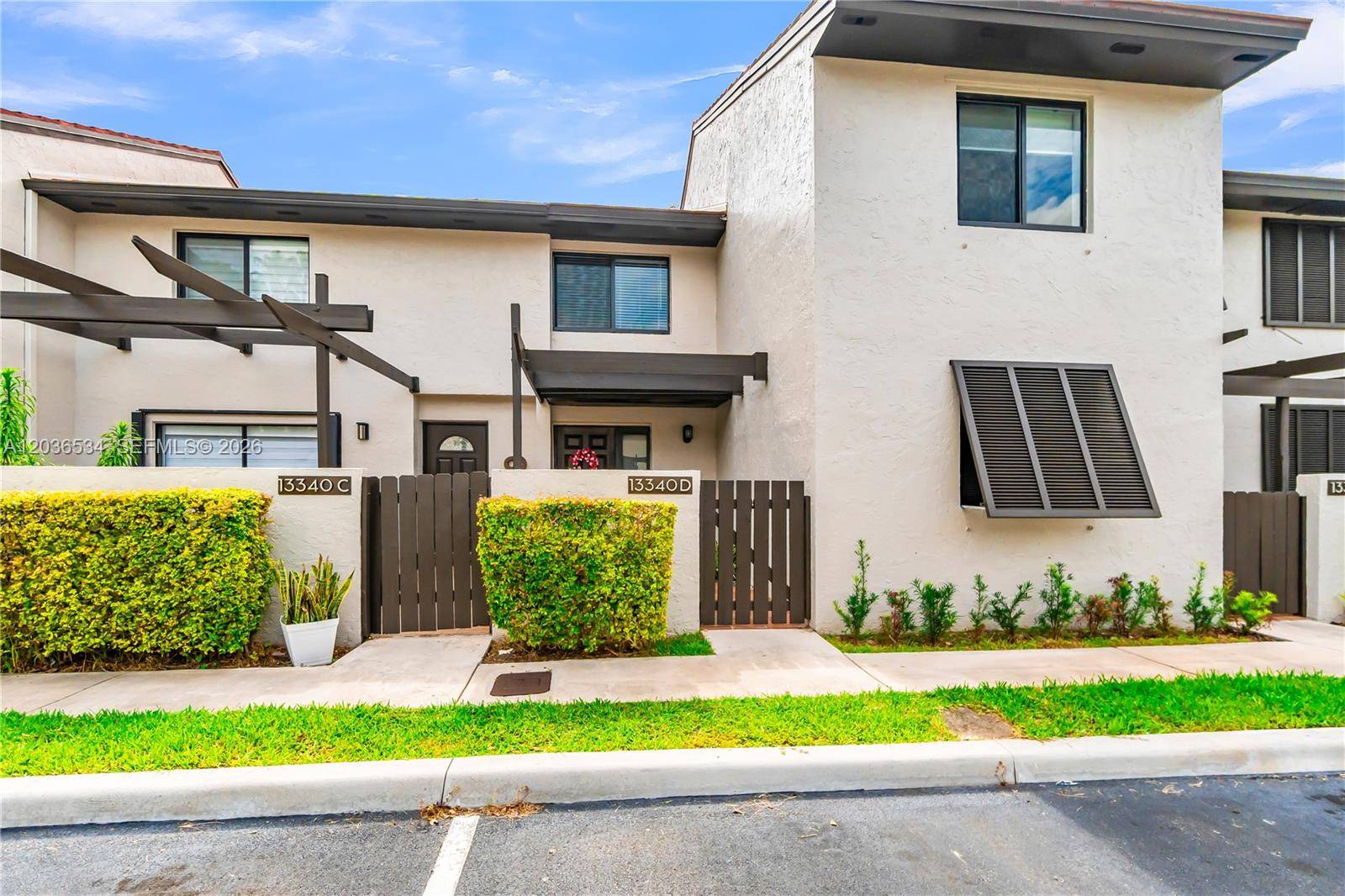13340 SW 88th TerMiami - Townhouse/Villa-Annual,Townhouse condo unit D - picture