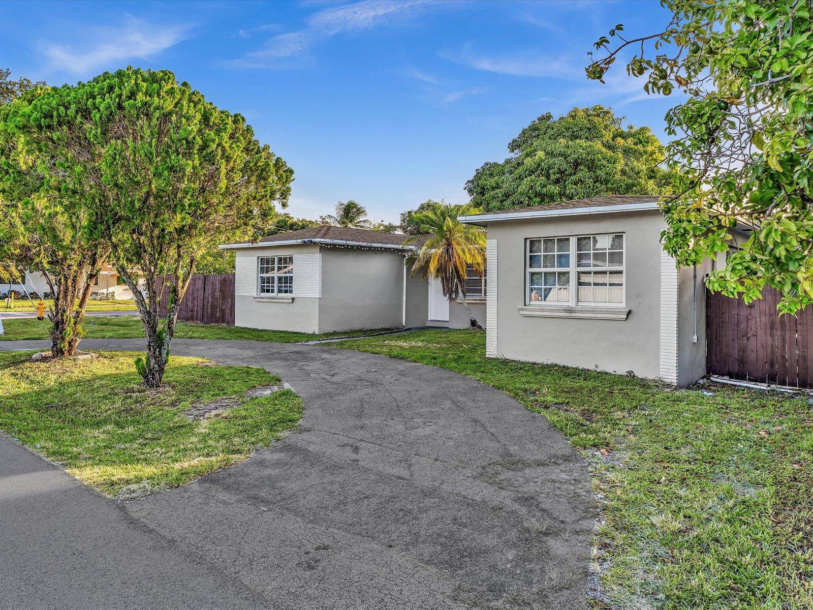 700 SW 5thHallandale Beach - picture