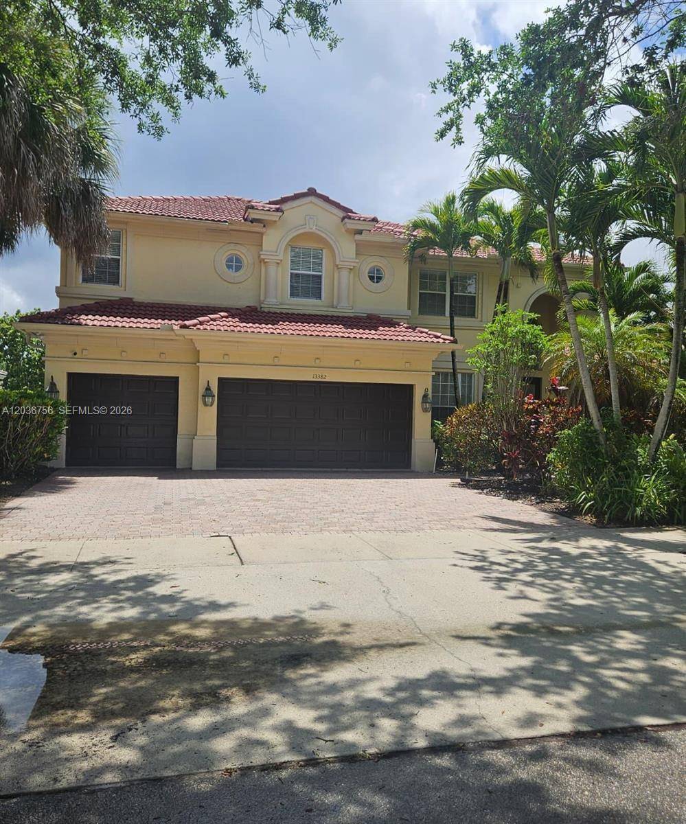 13382 Lakepointe CirCooper City - picture