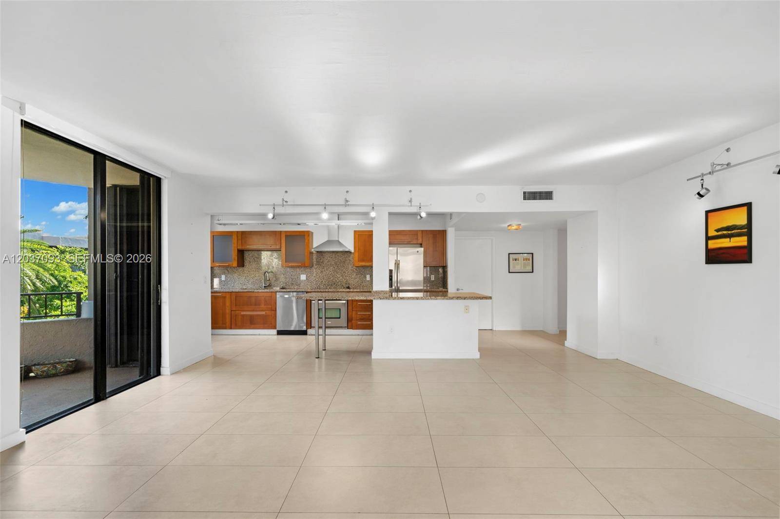 181 Crandon BlvdKey Biscayne - Apartments-Annual,Condo condo unit 301 - picture