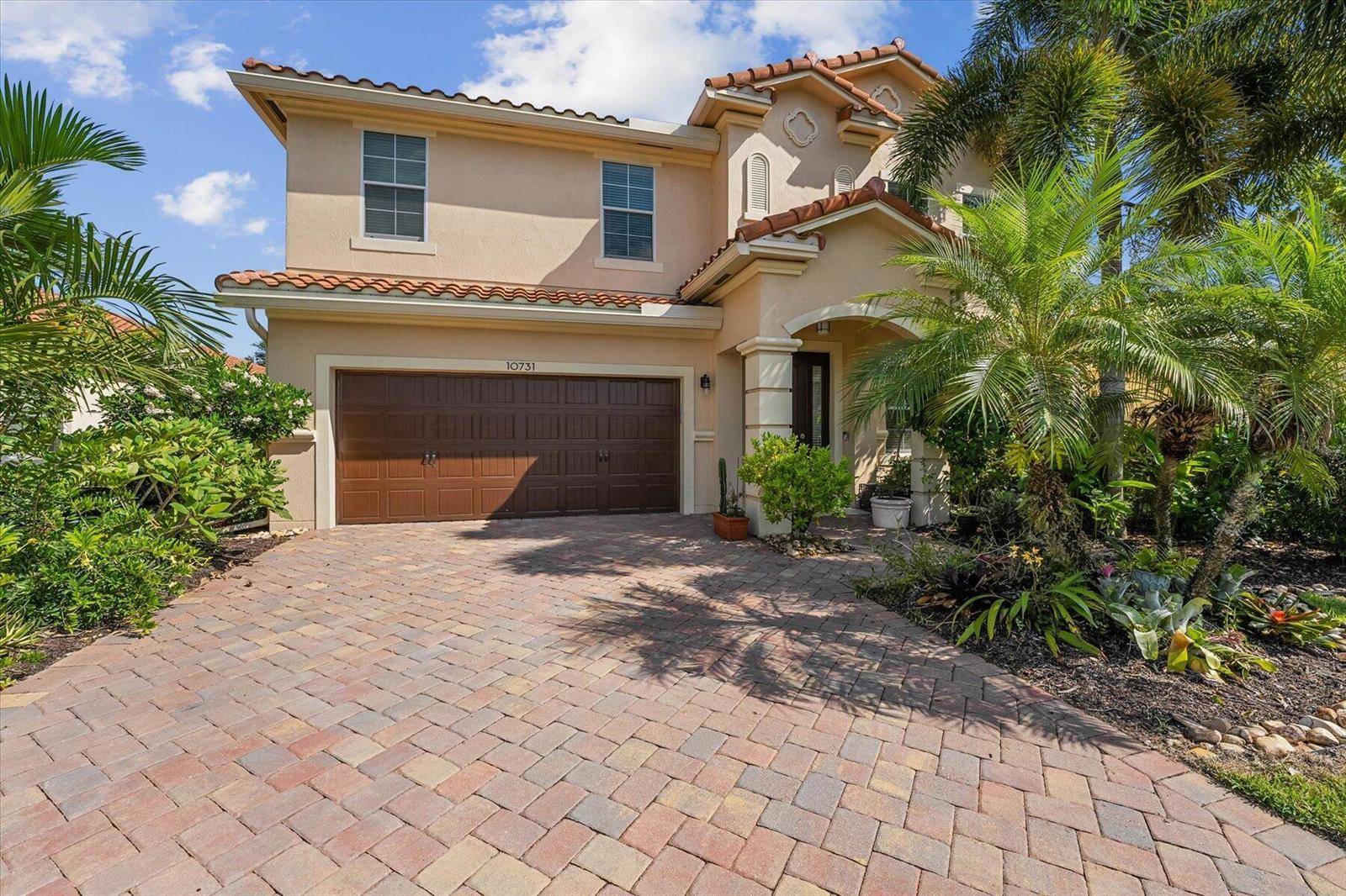 10731 IvanhoeWellington - picture