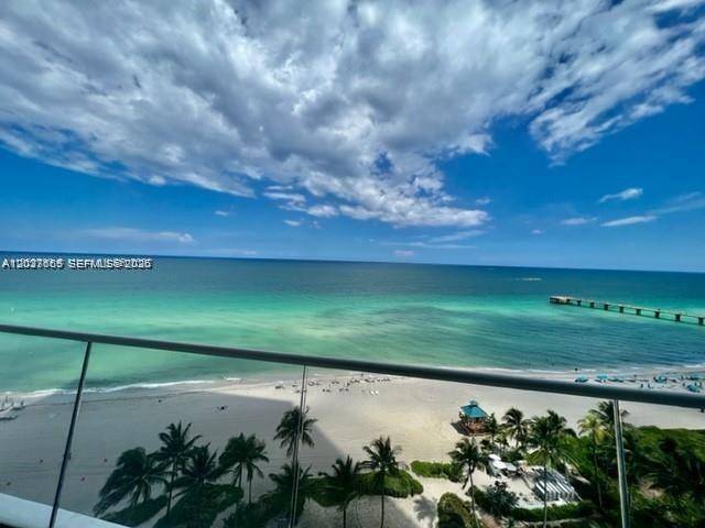 16901 Collins AveSunny Isles Beach - Condo/Co-Op/Annual,Condo condo unit 1104 - picture