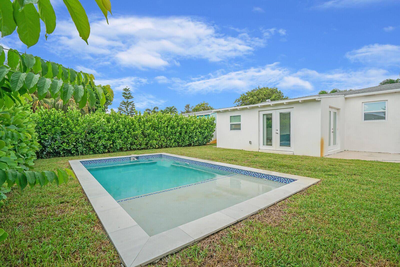 340 SummaWest Palm Beach - picture