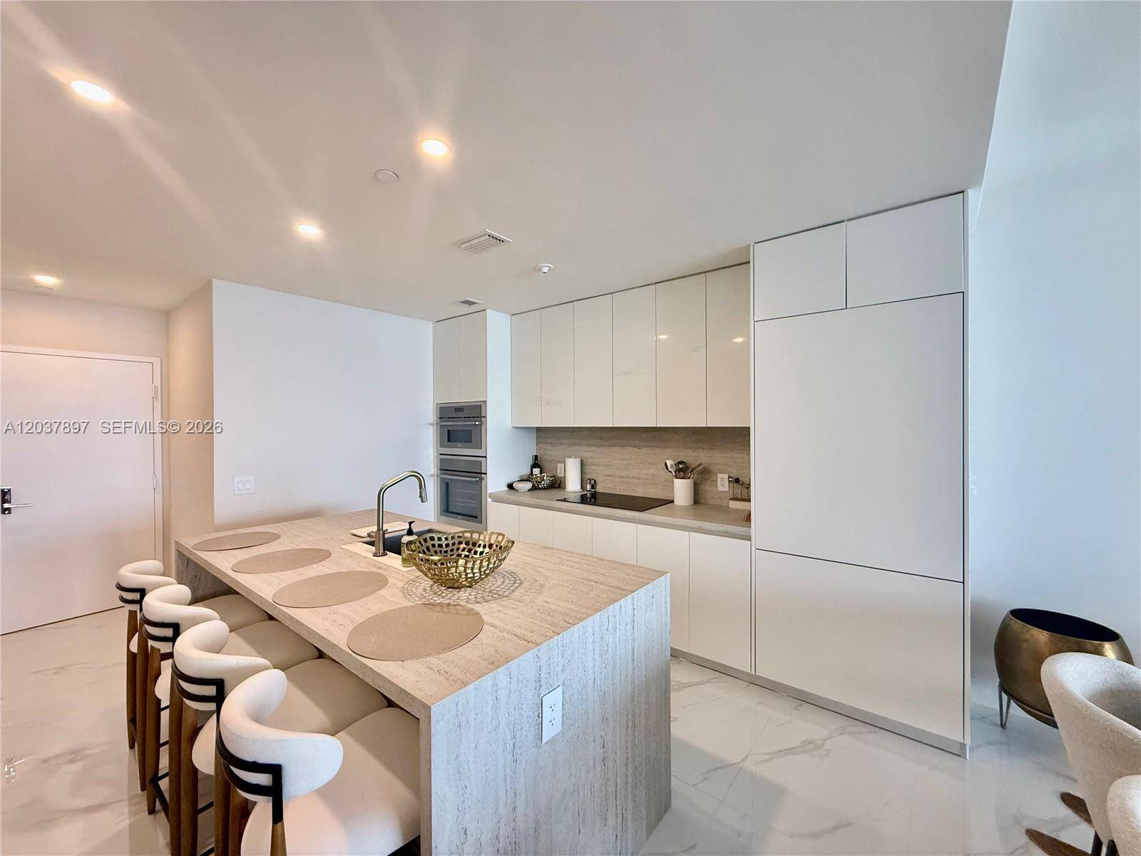 700 NE 24th StMiami - Condo/Co-Op/Seasonal,Condo condo unit 1002 - picture