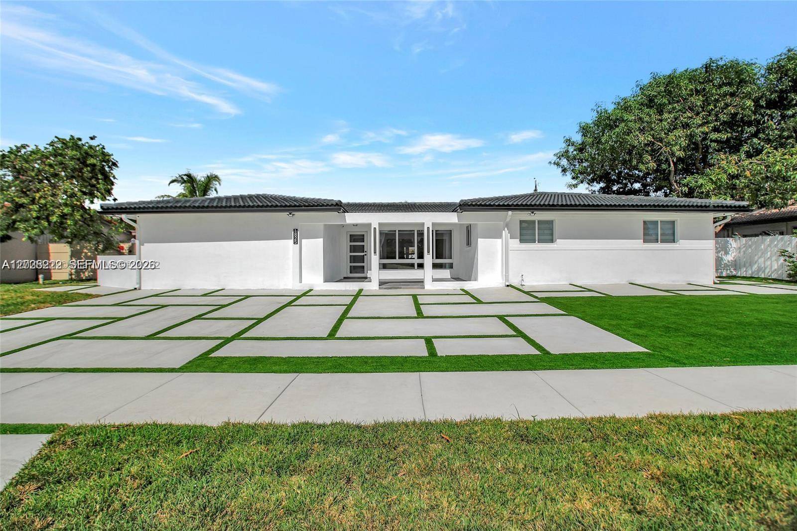 1825 NE 197th TerMiami - picture