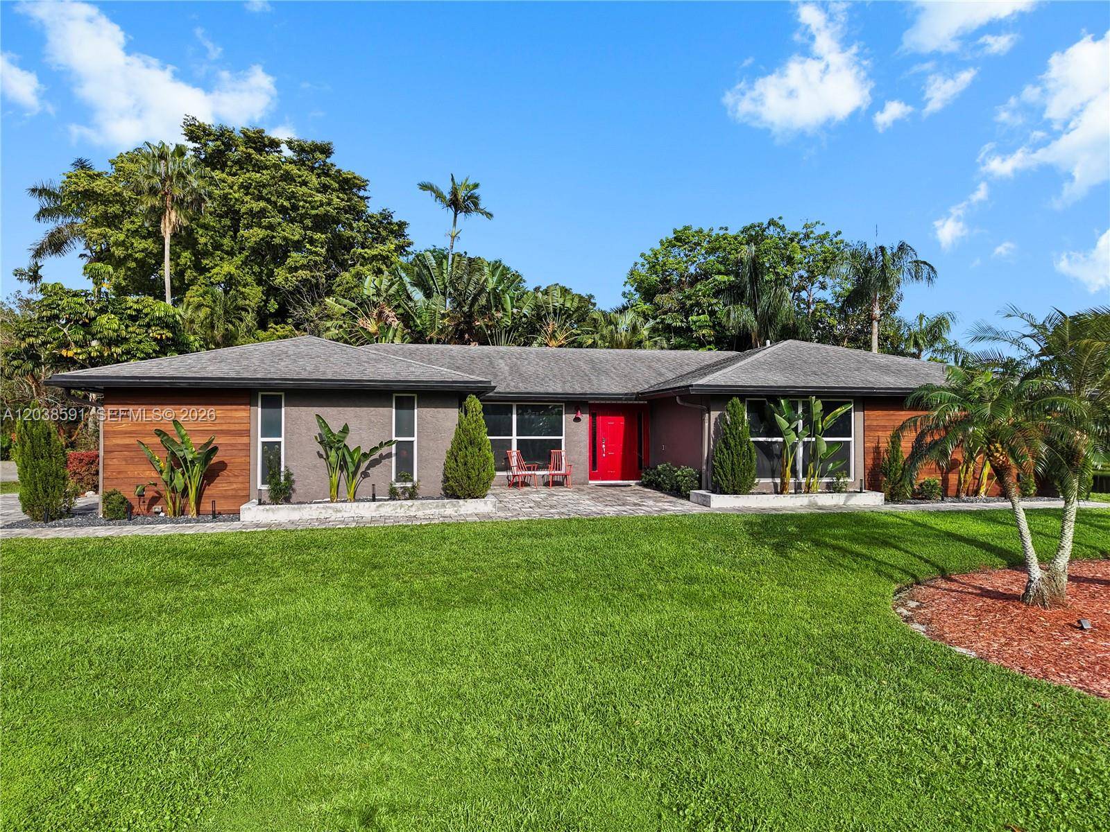 4470 SW 105th AveDavie - picture