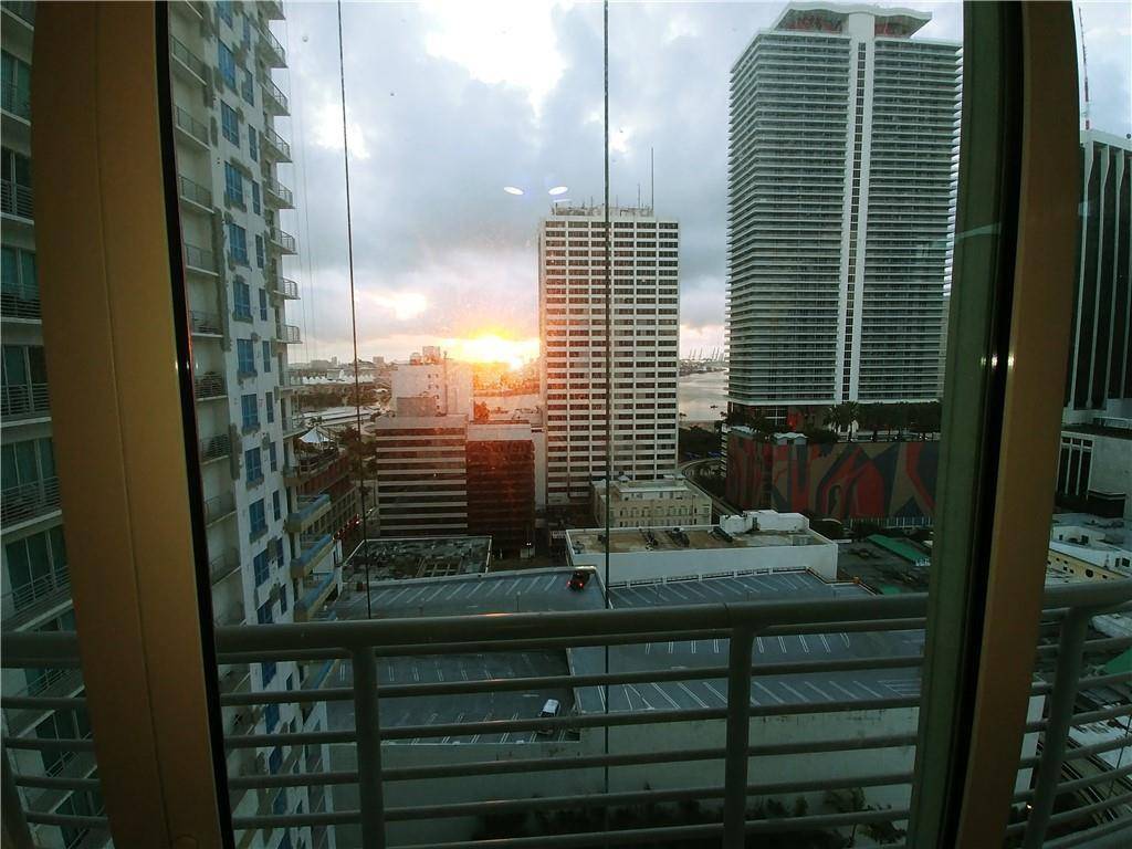 133 NE 2ndMiami - Condo condo unit 1812 - picture