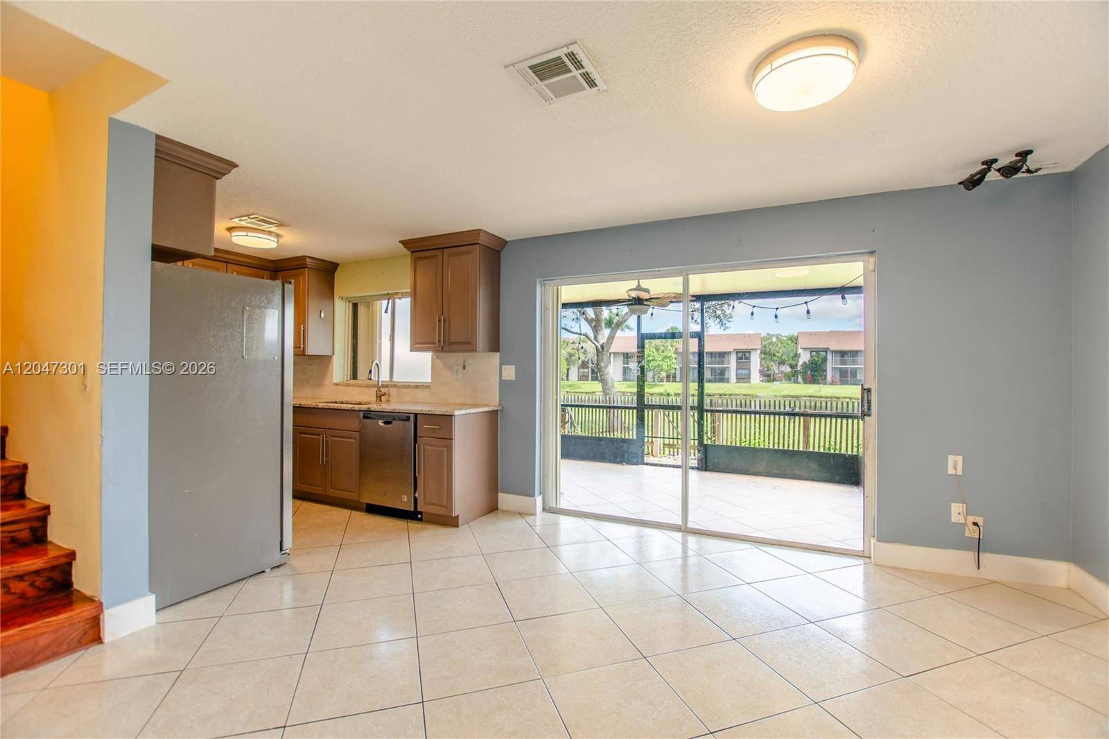 9803 NW 37th StSunrise - Townhouse/Villa-Annual,Townhouse condo unit . - picture