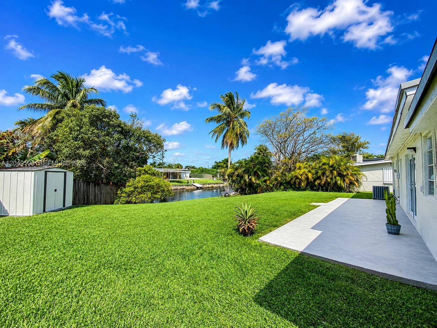 11121 SW 46th StMiami - picture