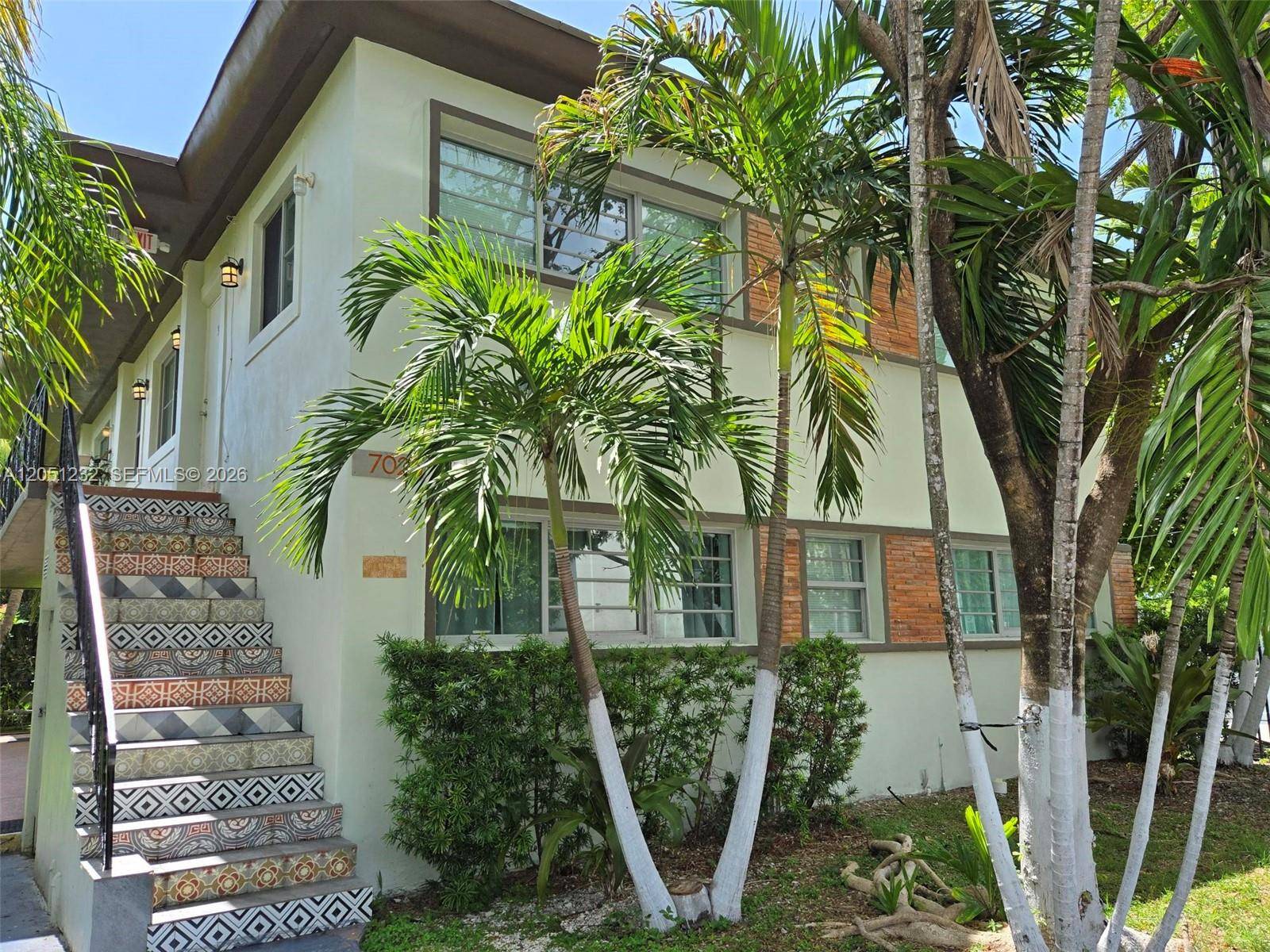 7025 RUE GRANVILLEMiami Beach - ISLE OF NORMANDY MIAMI VI,New Renovation condo unit 1 - picture