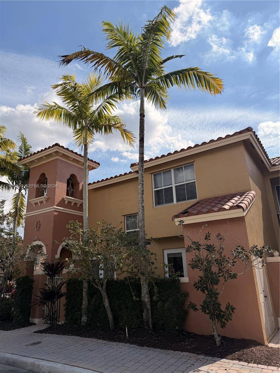 906 SW 143rd avePembroke Pines - Condo/Co-Op/Annual,House condo unit 2005 - picture