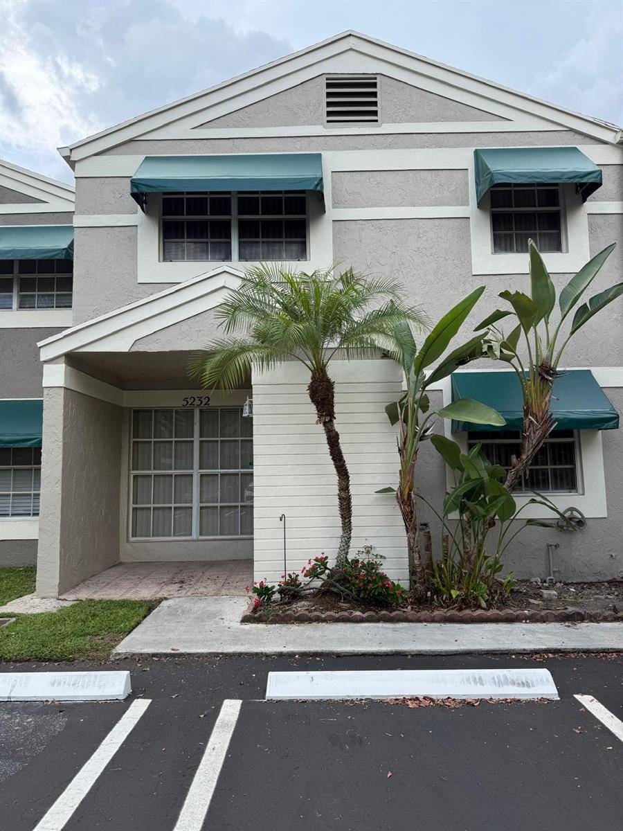 5232 SW 122NDCooper City - FLAMINGO GARDENS PHASE FOU condo unit 5232 - picture